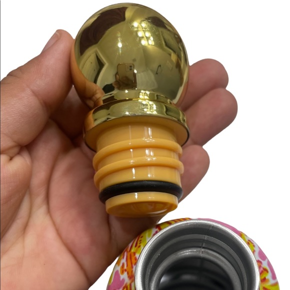 Lilly Pulitzer Limited Edition Squeeze The Day Water Bottle 24 oz Pink, Yellow, - Picture 7 of 9